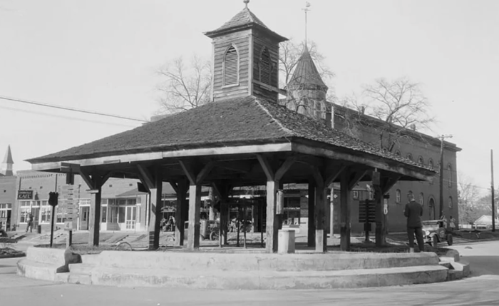 Old Slave Sale Building